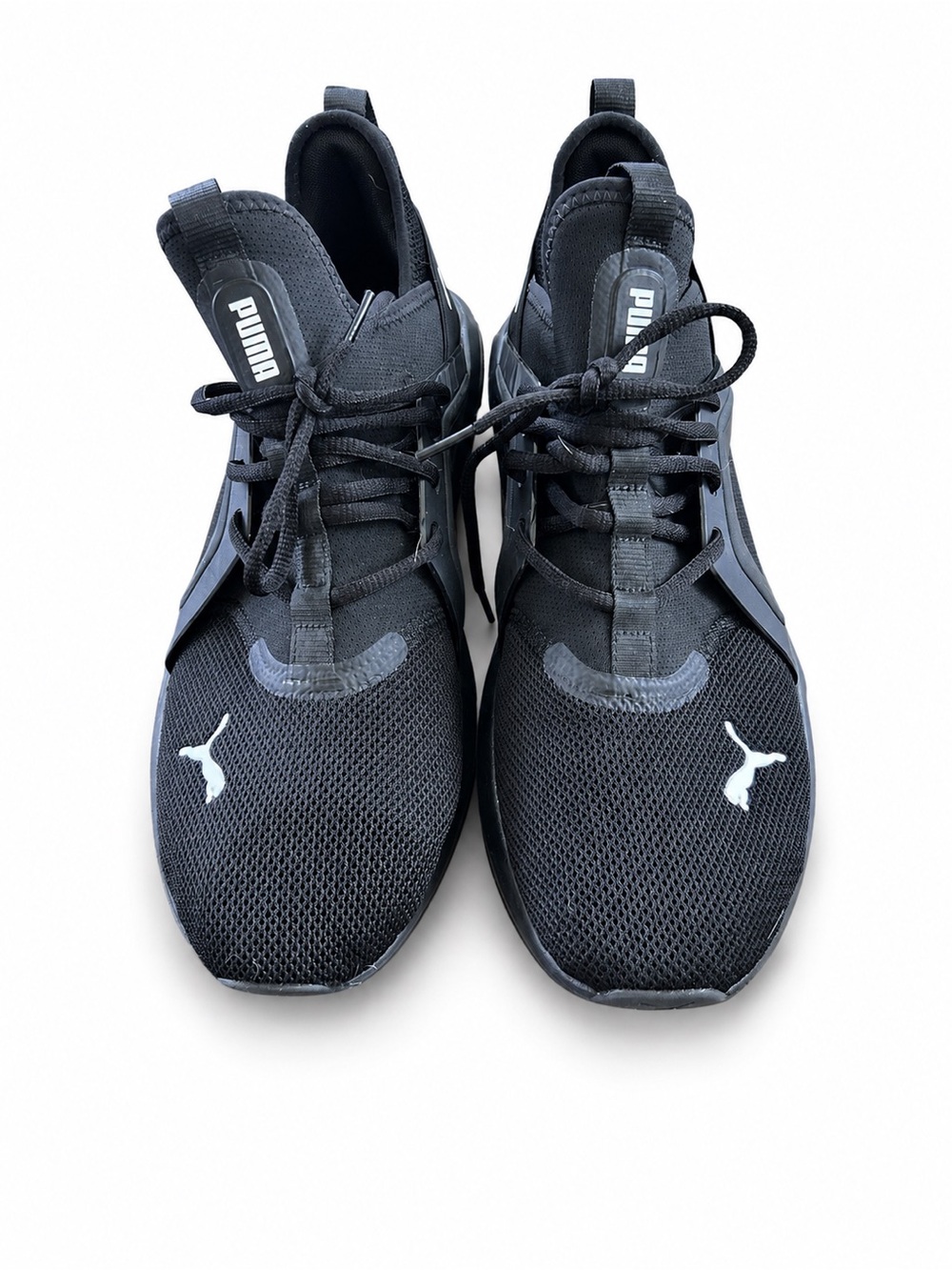 Black Men’s Pumas Excellent Condition